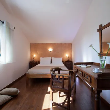 Villa Pantheon And