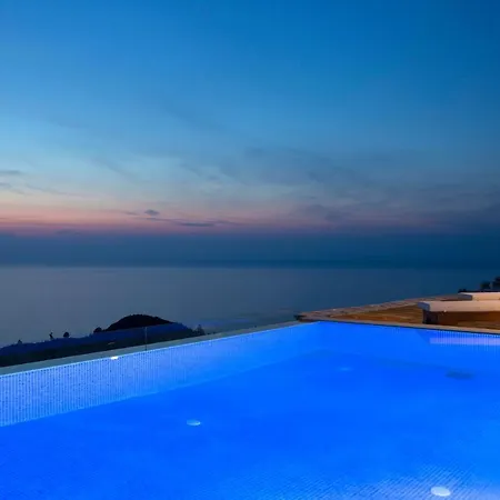 Villa Pantheon And Agios Nikitas