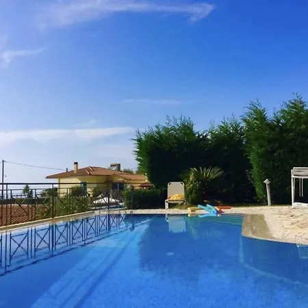 Villa Pantheon And Áyios Nikítas