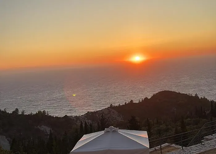 Vilă Pantheon Áyios Nikítas