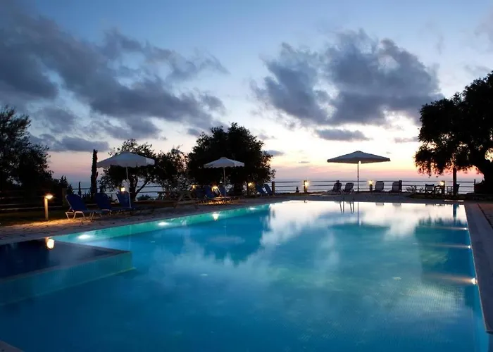 Pantheon * Áyios Nikítas